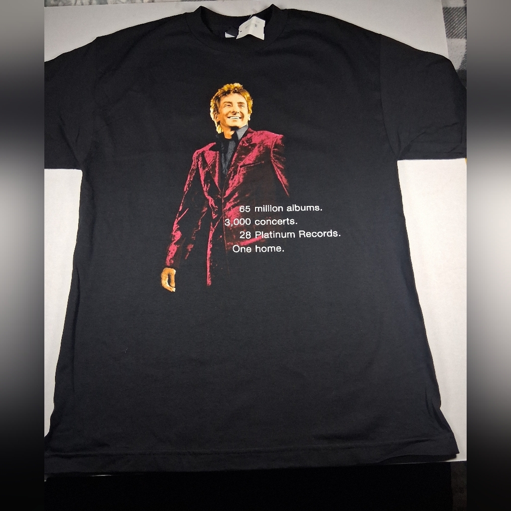 Barry Manilow Las Vegas Hilton Concert Merch T-shirt Men Size Medium Brand New